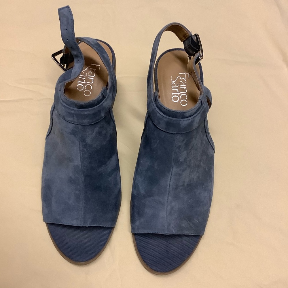 Women’s Franco Sarto blue Suede sandal size 9.5 M worn once